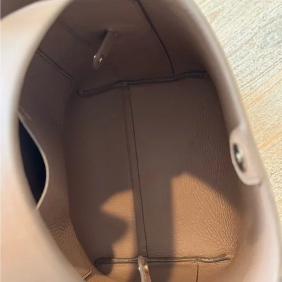 Cuyana Linea Bucket Bag